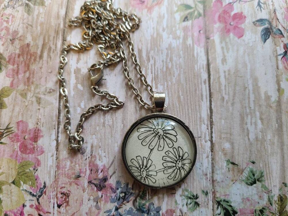Chapter Page Flower pendant necklace made with The Cruel Prince book pages